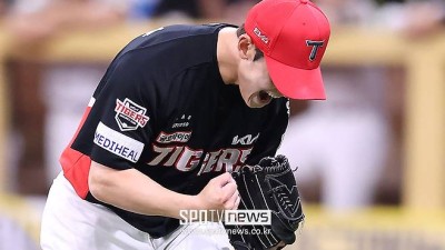 열흘 뒤에 다시 보자 KIA는 왜 다 잡은 승리 날린 투수에게 이런 약속을…그게 헌신이니까