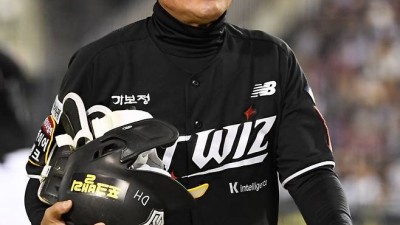 '프로 위에 예능?' 근본 없는 최강야구의 만행, 왜 이종범은 최악의 수 뒀을까