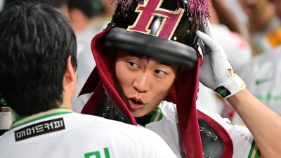 홈런, 홈런, 또 홈런! 송성문, 3연타석 대포 작렬…전날 역전 투런포→1회 선제 솔로포→2회 추가 쐐기포 '쾅쾅쾅' [고척 라이브]