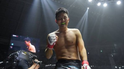 ‘강력한 펀치 한방’ 윤형빈 또 해냈다, 밴쯔에 1R TKO 승