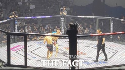 “논란 끝, 찐이다”…윤형빈 라이트 훅에 밴쯔 쓰려져 '화려한 피날레' [현장FACT]