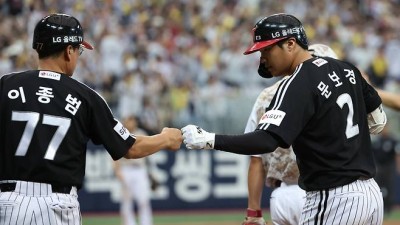 코치 버리고 '최강야구' 택한 이종범... JTBC 행동도 문제였다