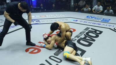 개그맨 윤형빈, '205만 유튜버' 밴쯔 1분42초만에 제압! TKO승... 강펀치로 끝냈다