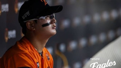 '만루 또 만루' 안심할 수 없는 한화의 9회, 그래도 6월 ERA 0.93→구단 최연소 20SV... 아기 독수리는 한 뼘 더 성장했다