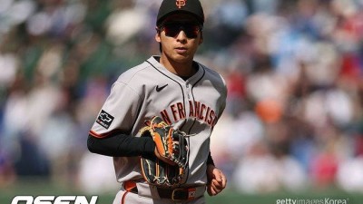 '6월 타율 .150' 심각한 부진인데…이정후는 왜 찬사를 받았나 용기가 대단하네, 어깨 다쳤던 선수 맞아?