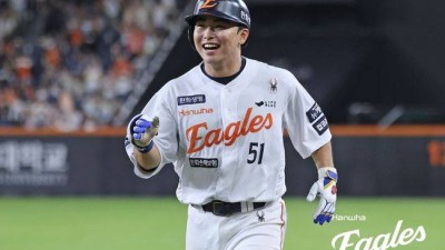 '약속의 8회' 한화 1위 저력 보여줬다, 리베라토 동점타→문현빈 스퀴즈→채은성 3점포…NC에 대역전승 [대전 리뷰]
