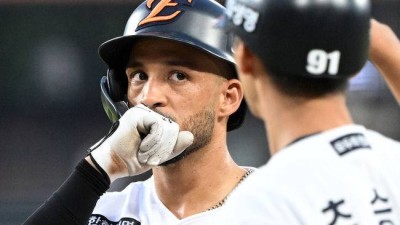 플로리얼에겐 미안하지만… 한화 1위 이끈 '6주 임시직' 대반란, 단 3주 만에 쇼케이스 끝냈다