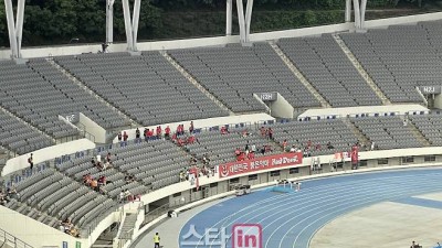 ‘안방 맞나’ 응원단 열기 완패... 홍콩에 압도적으로 밀렸다