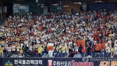 '야구냐, 예능이냐?' vs 팬들과 함께 하는 데 무슨 문제냐? KBO 올스타전 뒷말 무성...팬들 '갑론을박'