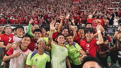 '텅 빈 한국 축구장 휩쓴다' 홍콩의 '미친 사람들' 화제…동아시안컵 대규모 응원 中 맞대결 버스 15대 동원
