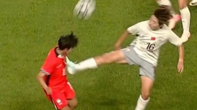 '소림사 정신으로 폭력 축구, 퇴장감 맞다'…중국 매체, 자국 대표팀에 이례적 비판