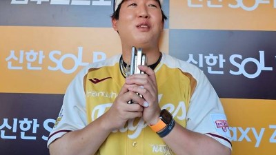 [한화 52승 말하다] 1등 하니까 힘들지가 않더라…불펜 최다 등판 주인공, 올스타전 베스트12 출전까지 '싱글벙글 전반기'