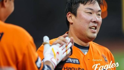 '7월 팀 타율 1위' 한화, 완전체 '마지막 퍼즐' 안치홍 기다린다