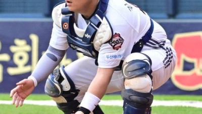 “조인성 코치한테 많이 혼났다” LG서 온 복덩이 포수 왜 꾸짖었을까…조성환호 후반기 대반격 키워드 ‘디테일’