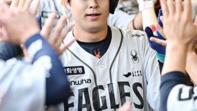 비거리 133m 미쳤다! '토종 홈런 1위' 한화 4번타자 시원하게 돌렸다, 후반기 첫 홈런→시즌 18호포 폭발 [MD수원]