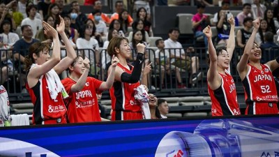 [女아시아컵] ‘소나기 3점슛’ 일본, 우승 후보 중국에 역전극…7회 연속 결승행(종합)