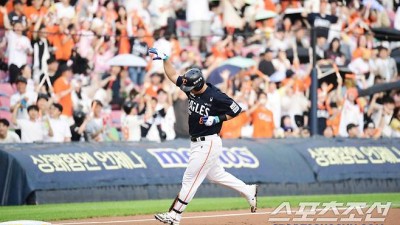 10연승 열차 출발! 한화 노시환, 괴력 솔로포 → 잠실 가장 깊은 곳 넘겼다! 거의 130m 날아가