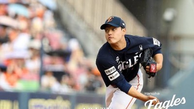 “올해의 수비, 미쳤다는 말 밖엔” 리베라토 수비에 엄지 든 문동주, 팀 10연승 이끈 6이닝 무실점 호투 ‘8승’