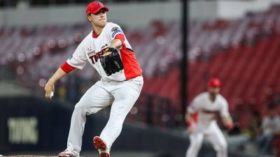 6타자 연속 안타 허용→충격 역전패…필승조 붕괴에 고개 떨군 KIA