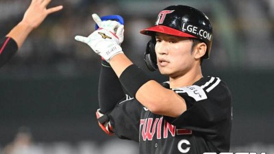9회 노히트 깬 데뷔 첫 홈런→역전승 이끈 741일 만에 홈런→9회 극적인 동점 스리런, LG 똑딱이들의 첫 홈런은 짜릿하다
