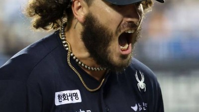 한화 폰세, 두산전 6이닝 무실점에도 선발 13연승 무산…7회 불펜 방화