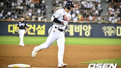 ‘115억’ 예비 FA 거포, 내년 얼마 줘야하나…273홈런 김동주 소환+韓 좌타자 대기록까지 ‘베어스 역사가 되어간다’