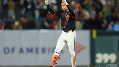 SF 이정후, 펜스에 막힌 동점포…메츠전 3안타 '타율 0.254'
