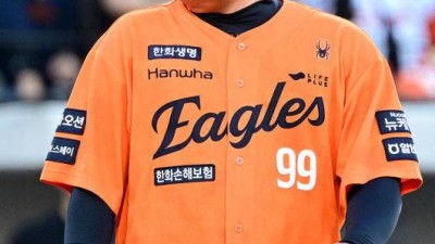 류현진을 왜 1이닝 만에 뺐나, 김경문 감독 1회부터 5점 주고 던진다는 게…안 좋은 건 빨리 지워야 한다