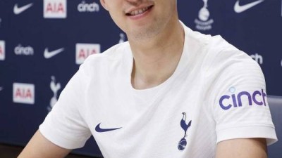 '리빙 레전드' 손흥민, 토트넘 새 계약서 사인 '종신각' 보인다…미국행 거부→토트넘과 2027년까지 연장 계약 주장 떴다