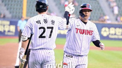 '타구 속도 165km 쾅!' LG 문보경, KT 헤이수스 상대 선제 솔로포 폭발…시즌 18호 [MD잠실]