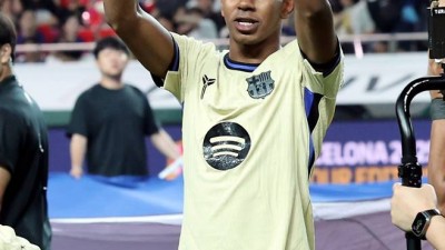 ‘공만 잡아도 환호’ 야말, 14분 만에 2골 관여…바르셀로나 2-0 리드 (전반 진행 중) [IS 상암]