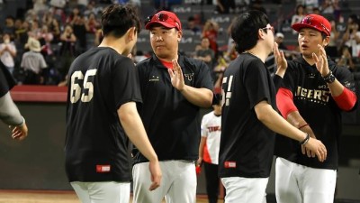 '7연패 대탈출' KIA 선수들 눈물바다, 이범호 감독 연패 기간 힘들었을텐데... 선수들 모두 수고 많았다, 함께 응원해준 팬분들께 감사 [광주 현장]