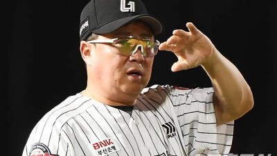 7년연속 KS 명장의 단기전 '몰빵 야구' 진짜였다. 4점차에 최준용 정철원 연속 등판. NC 흐름 끊었다[부산 현장]