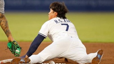 '아!' 김하성, 통한의 오심에도 日 야마모토 강판시킨 총알같은 안타 폭발! 멀티출루 활약 해냈다