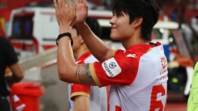 '韓 축구 대형 경사 예고' 대한민국 차기 송종국, 꿈에 그리던 '英 이적' 다가온다...곧 즈베즈다 떠날 수 있어