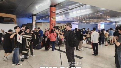손흥민 드디어 美 LA 도착, LAFC 입단 공식 발표 '초읽기'