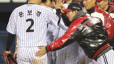 염경엽은 “감독은 못했다”고 실토했는데… ‘후반기 무적’ LG는 어떻게 1위를 탈환했나