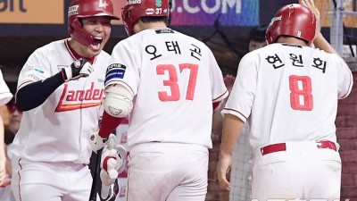 '대타 역전 스리런포로 KIA 밀어내고 단독 4위' 이숭용 감독 태곤이가 오늘 경기 히어로[인천 코멘트]