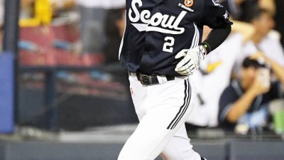 '초대형 트레이드 주인공' 이게 스타성이다! LG의 8연승 컷 → 7-3 따라잡혀 절망적 순간에 투런 작렬! 두산 10-8 승리