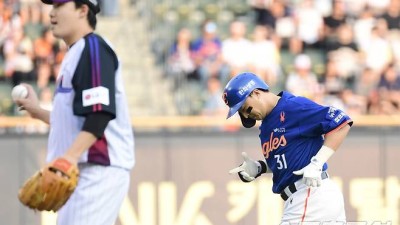 '우승청부사' 한화 손아섭, 1회초 2구 만에 아웃! → LG 임찬규 커브에 당해