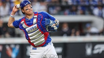 ‘역시 국민 포수답네’ 강민호, KBO리그 포수 최초 350홈런 -2