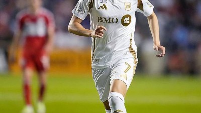 손흥민은 완벽하다 MLS 공식계정도 극찬→3일 만에 데뷔전서 PK 유도…LAFC 승점 획득 공헌 韓 역대 9번째 미국 데뷔