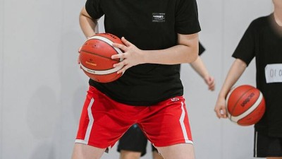 중학교 2학년 여자 선수 신장이 193cm?…부족하지만, 열심히 노력하고 있습니다
