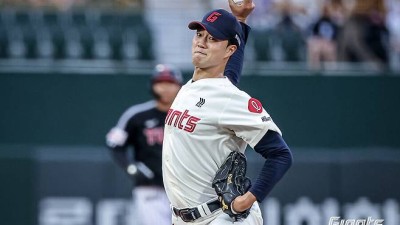 롯데가 차세대 국대 마무리 배출? 폭풍 158㎞+마구 포크볼, MLB가 주목한 잠재력 터지나