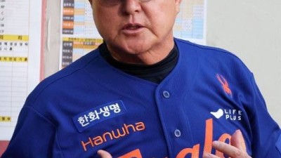 한화 김경문 감독 손아섭·안치홍 공존 실험…4년 만에 한 팀서 동시 선발