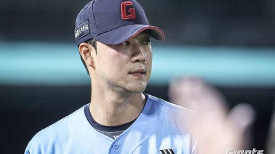 “직구는 안우진보다 더 나은 것 같다” 레전드 찬사… 사직에 뜬 역대급 구위, 1이닝은 무적이다?