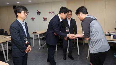 LG 문보경, 타격 동작 틱장애 빗댄 TJB 한화 편파 중계진 용서…“사과 방송에 더 화났지만 여기서 마무리”