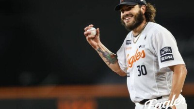 '한화 팬들 좋겠다, 이런 순간이' 폰세 韓 최초 개막 15연승+최소경기 200K, 김경문 1000승 금자탑…롯데 패패패패 수렁 [MD대전]