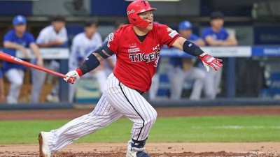 KIA ‘해결사’ 최형우, KBO 역대 최초 18시즌 연속 100경기 출장 ‘금자탑’