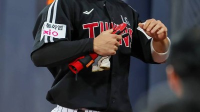 너무 까다롭다, LG 리드오프 신민재 장타력까지 폭발하다니...못 하는 게 없네